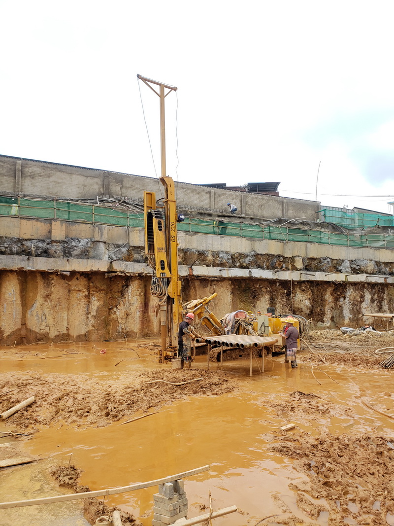 220 constr